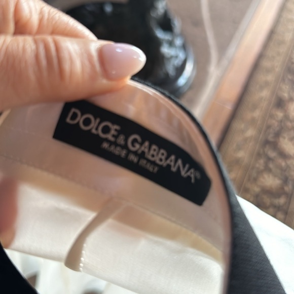 Auth. Dolce & Gabbana silk 3/4 sleeves button blouse - Picture 3 of 9